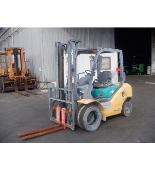 Xe nâng 2.5 tấn Komatsu số sàn lốp kép FD25C-15 động cơ 4D94LE Nhật Bãi